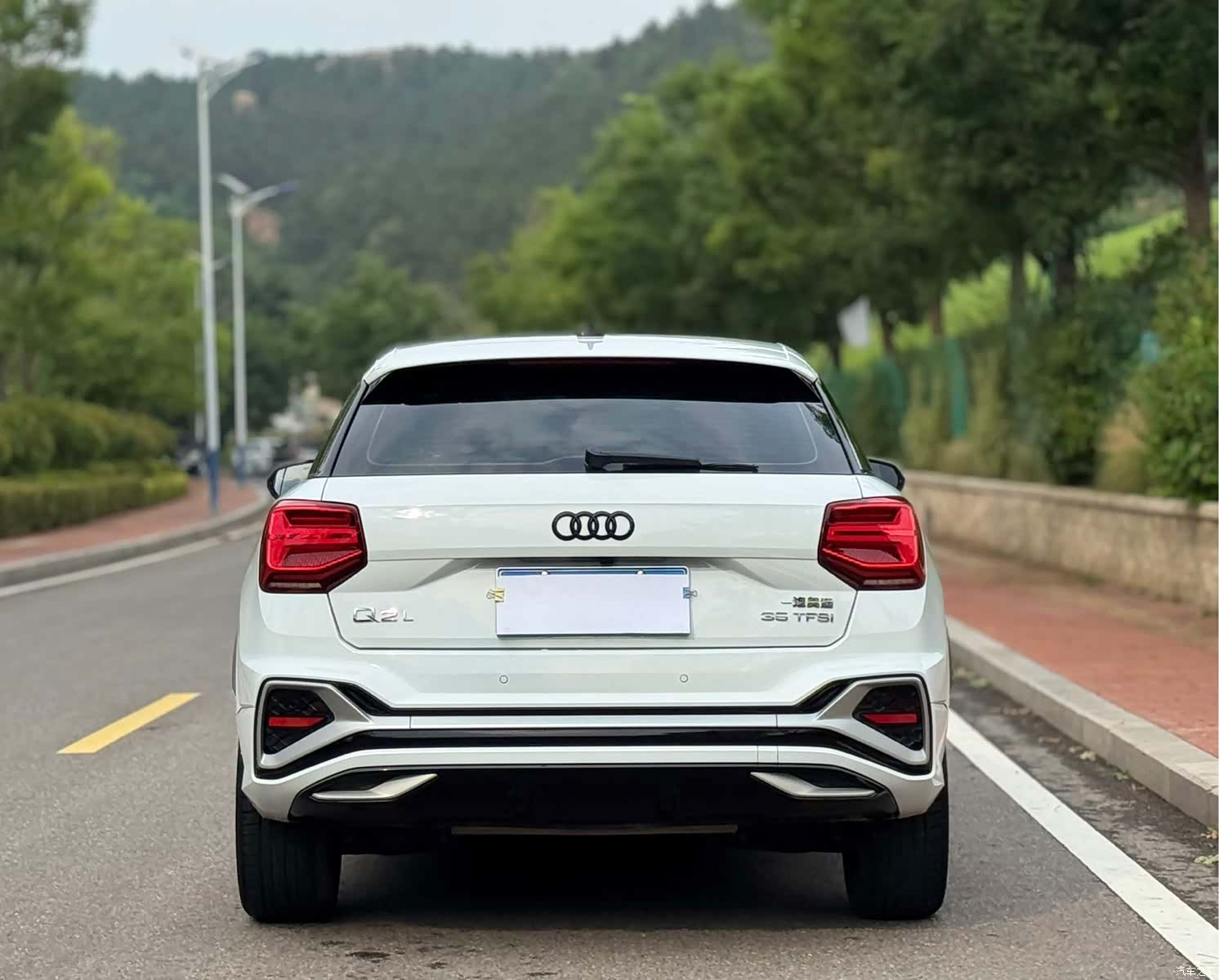 Audi Q2L, 2023 6