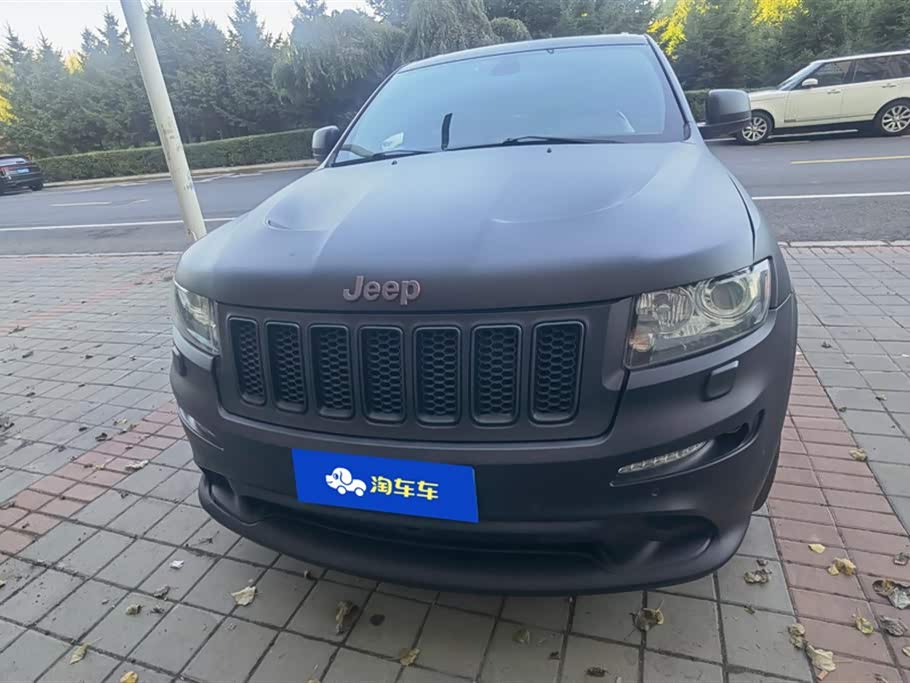 Jeep Grand Cherokee SRT