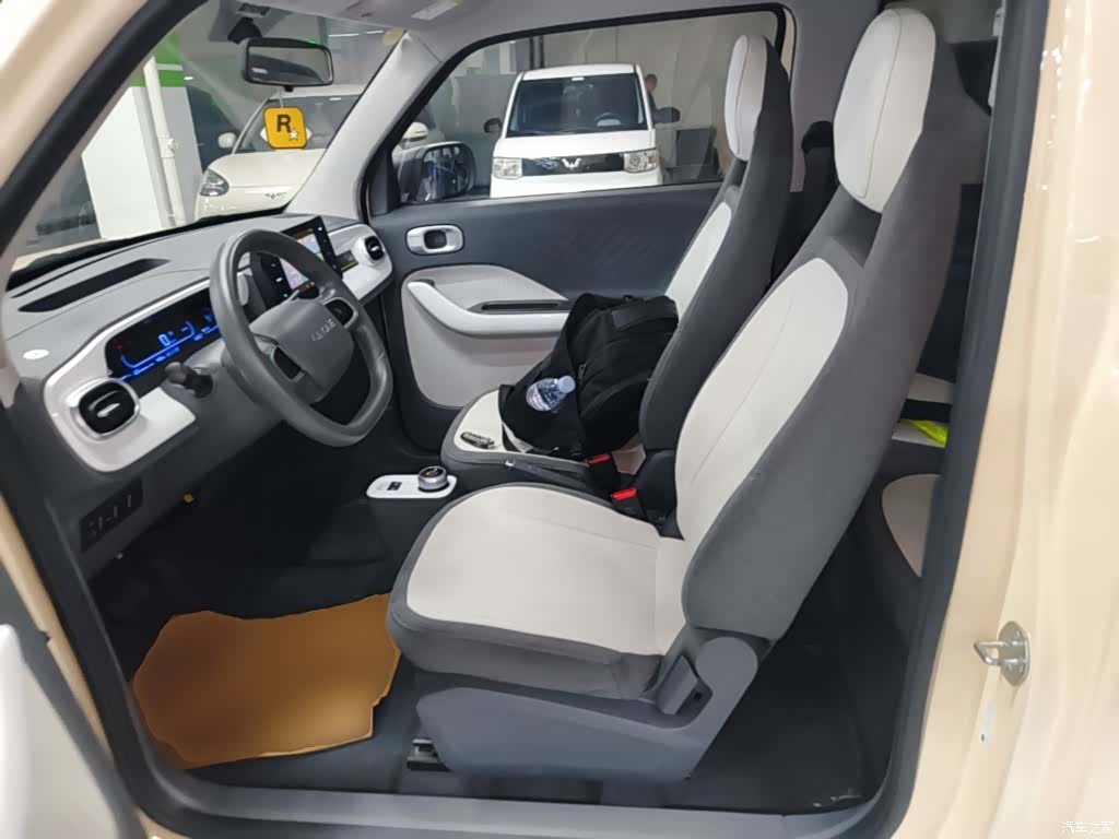 Geely Panda, 2025 15