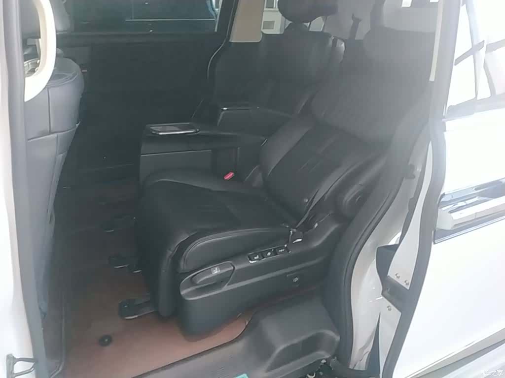 Honda Elysion, 2024 17