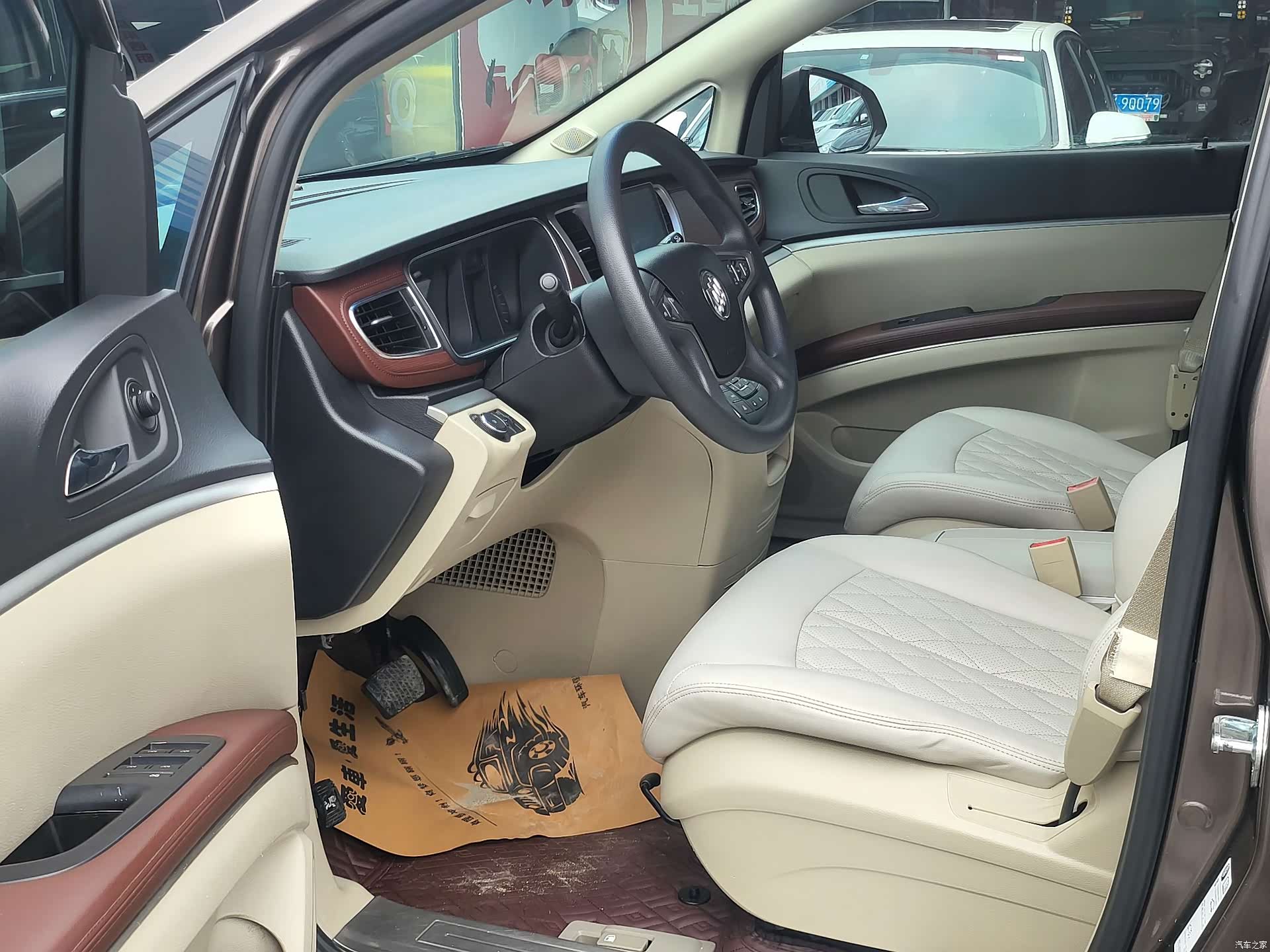 Buick GL8, 2019 7