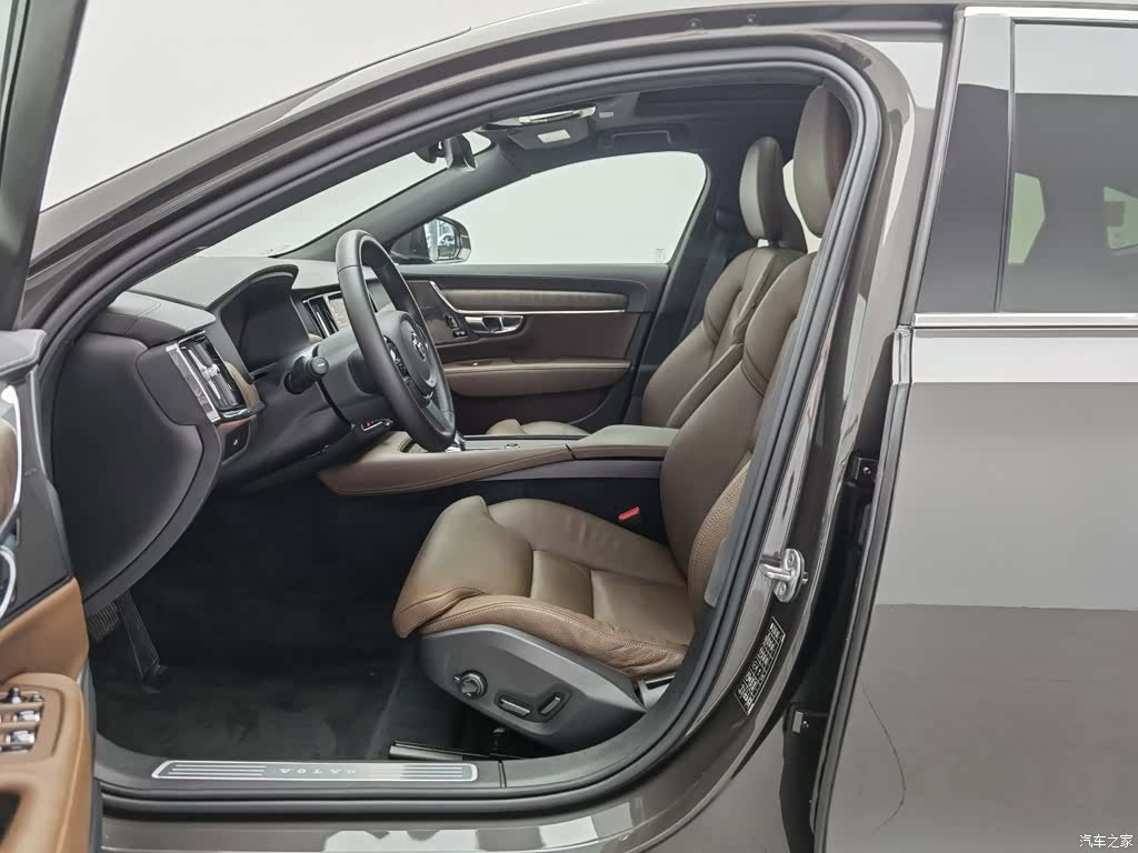 Volvo S90, 2024 10