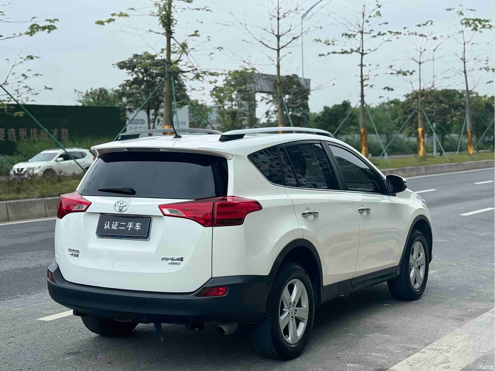 Toyota RAV4, 2014 7