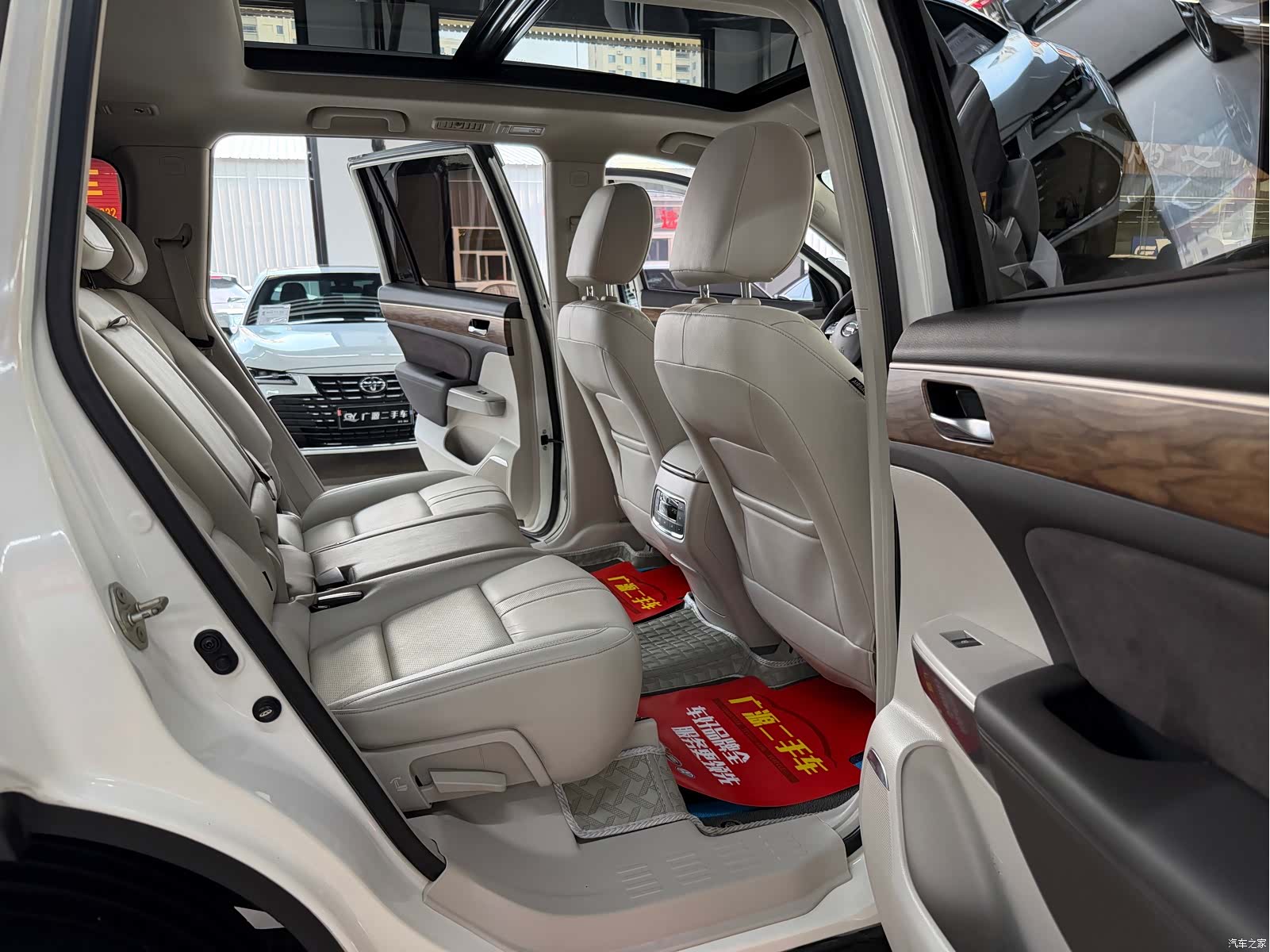 Trumpchi GS8, 2017 10