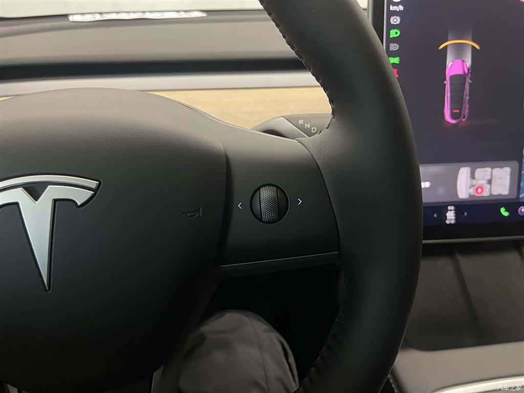 Tesla Model Y, 2022 23