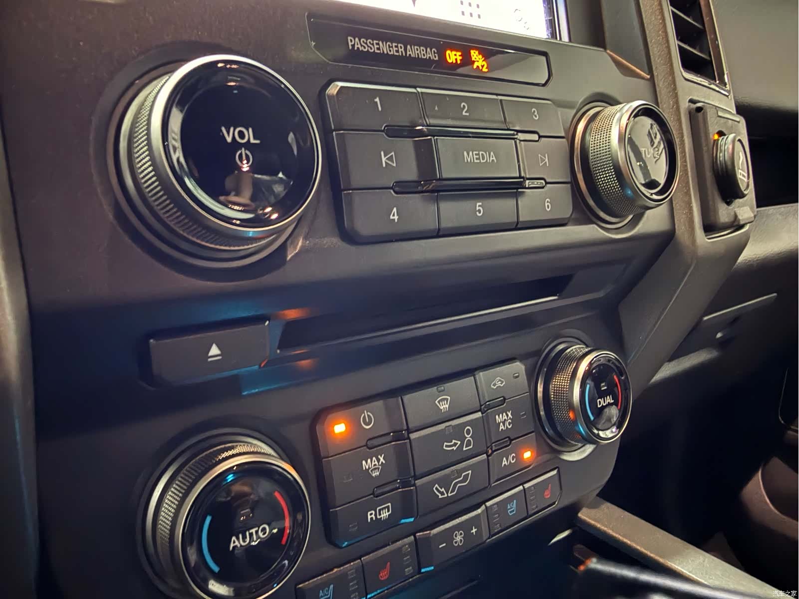 Ford F-150, 2018 17