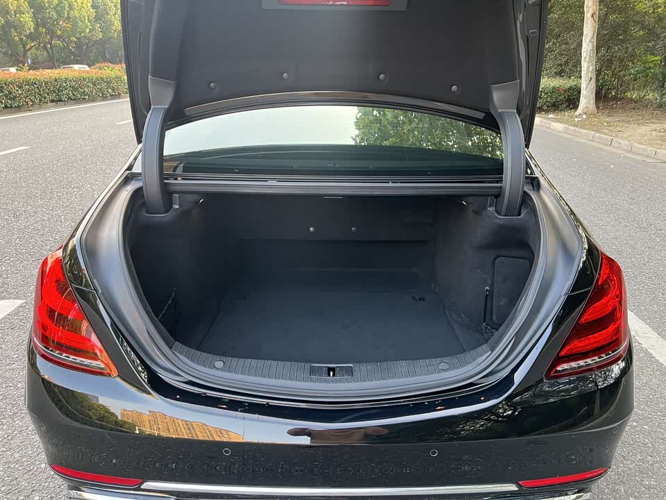 Mercedes-Benz Maybach S-class