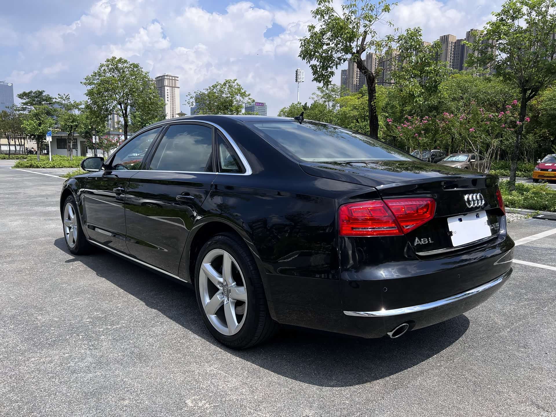 Audi A8L, 2012 13