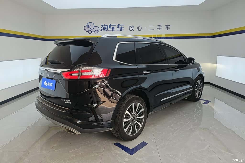 Ford Edge, 2021 3