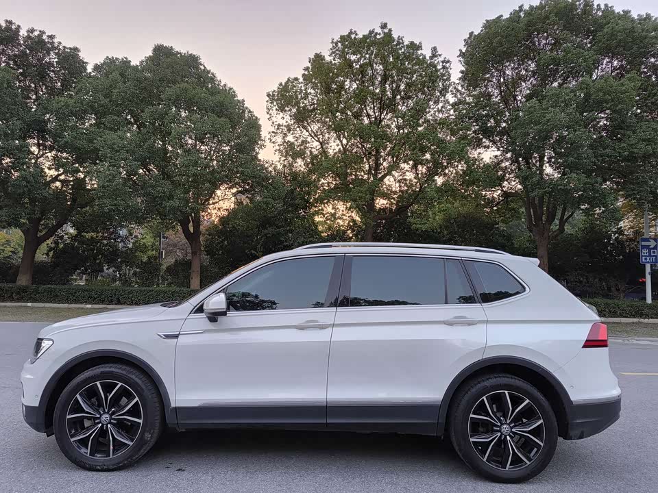 Volkswagen Tiguan L