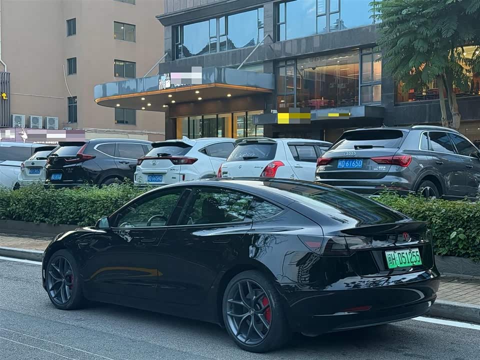 Tesla Model 3 Tesla Model 3
