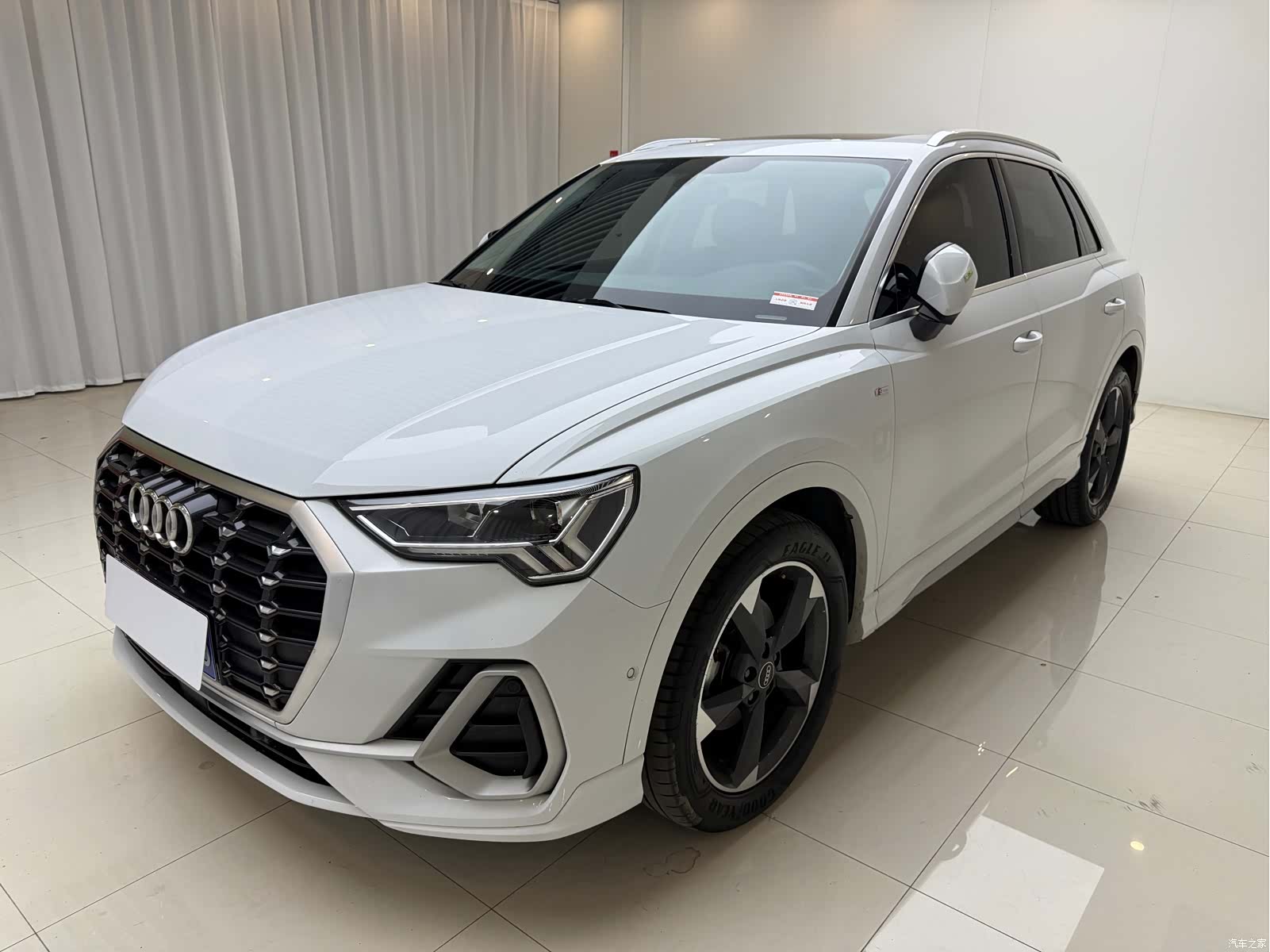 Audi Q3, 2022 1