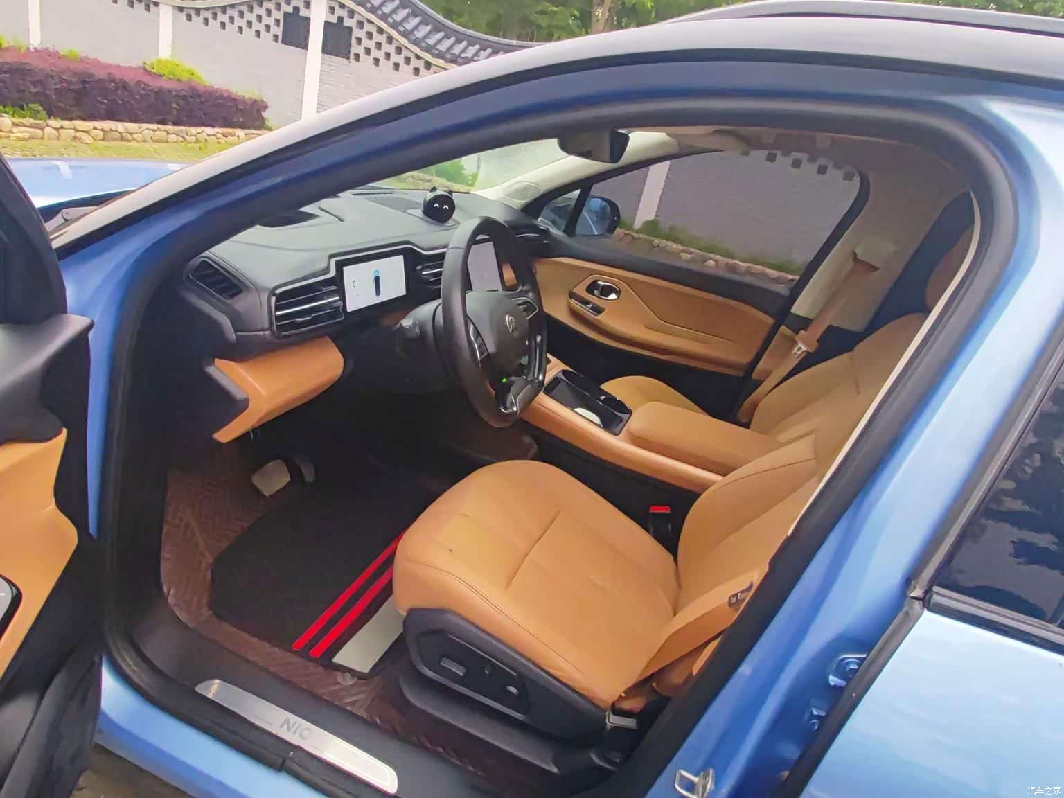 NIO ES8, 2018 13