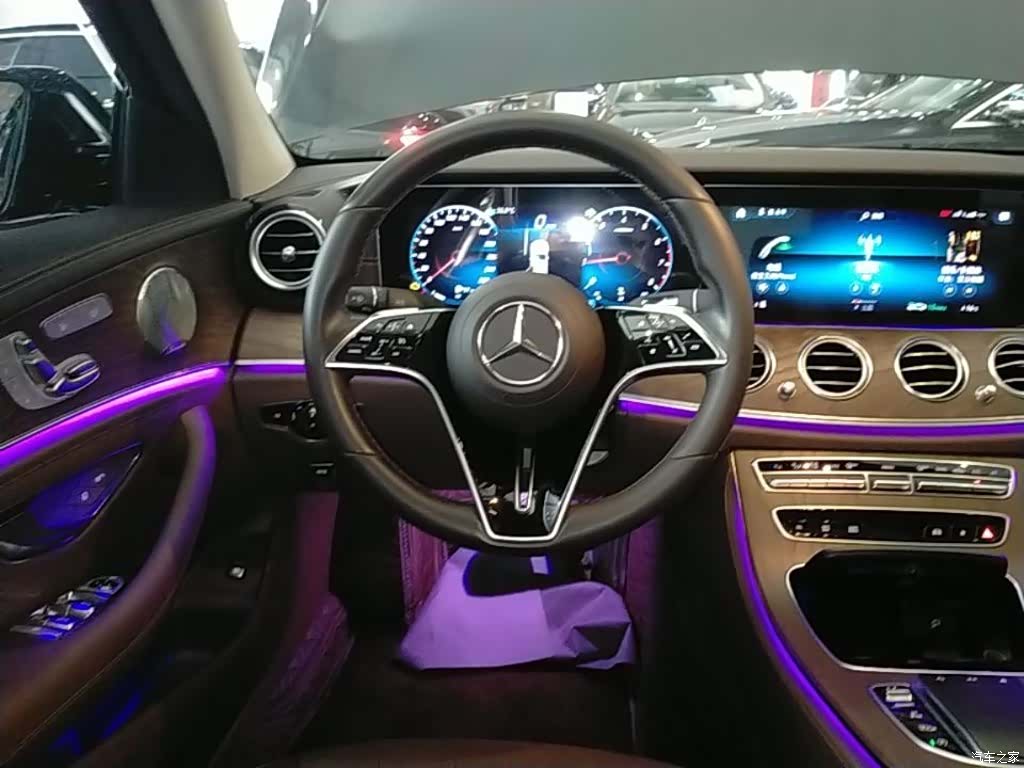 Mercedes-Benz E-Class, 2022 11