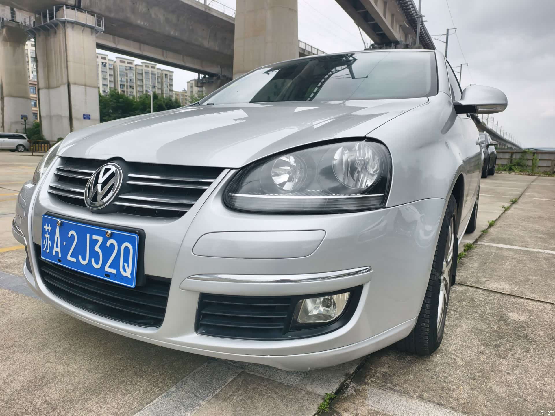Volkswagen Sagitar, 2011 15