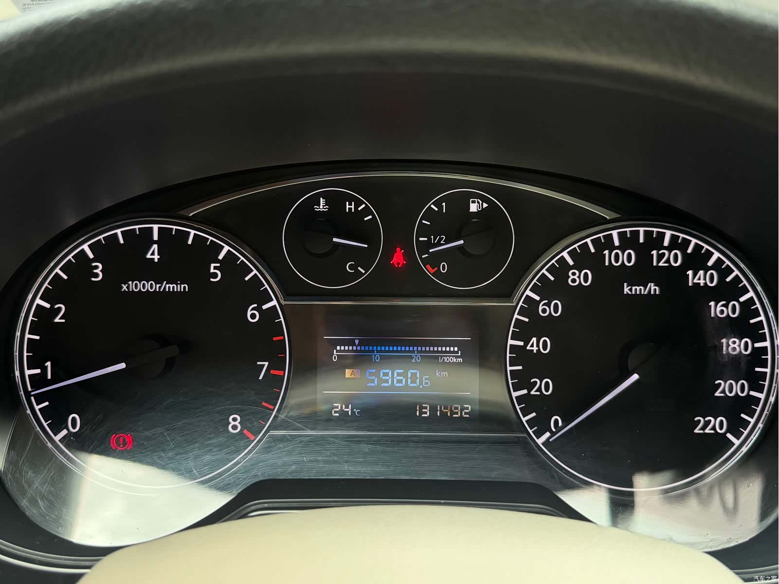Nissan Tiida, 2012 21