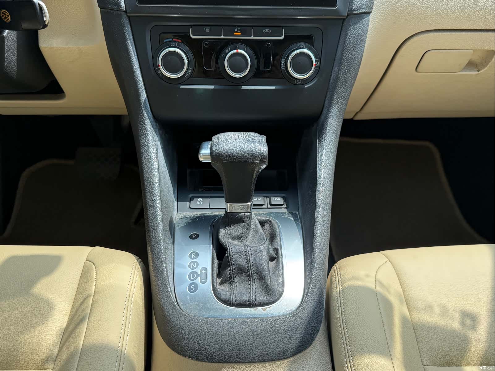Volkswagen Golf, 2011 13