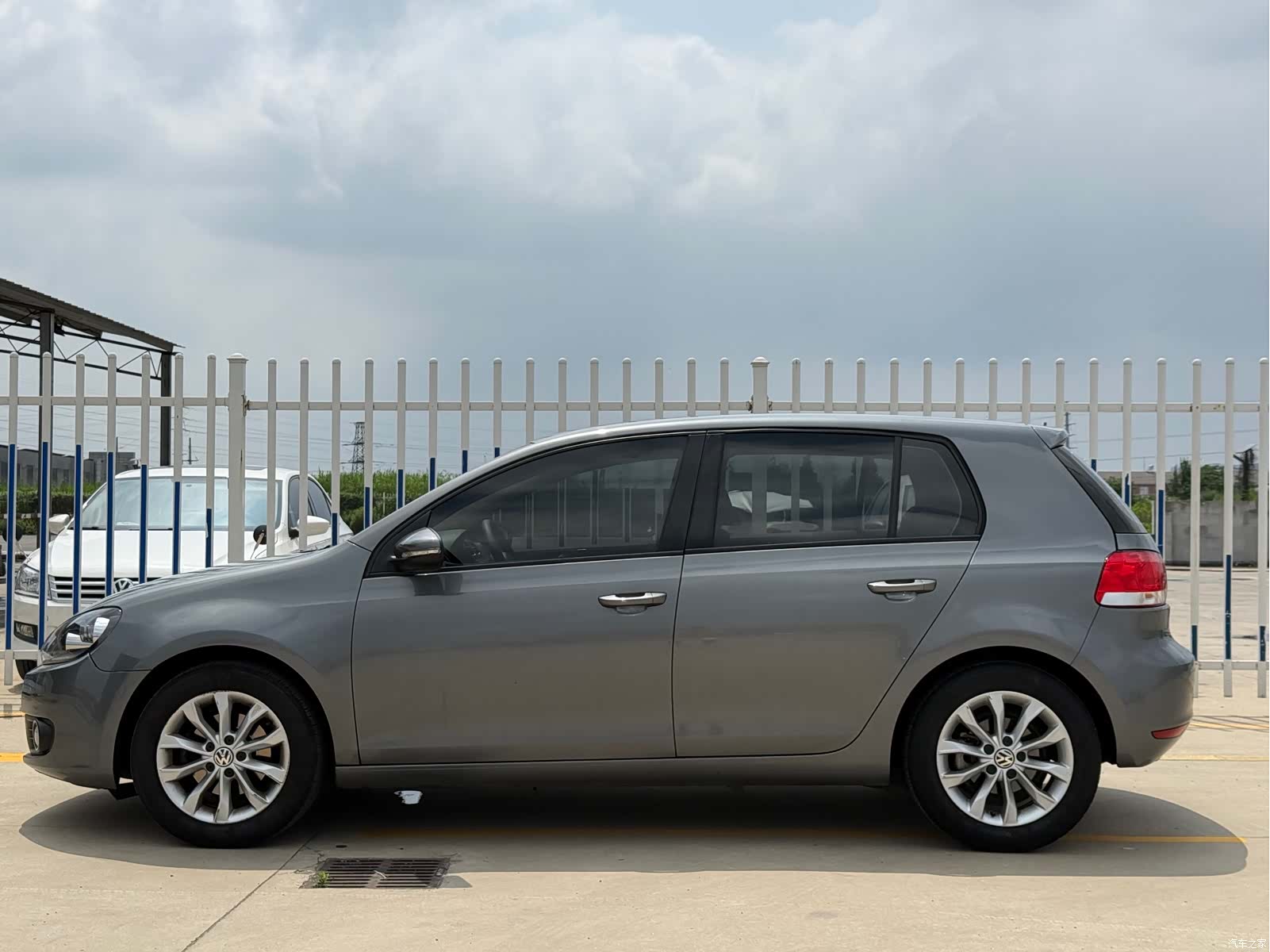 Volkswagen Golf, 2011 3