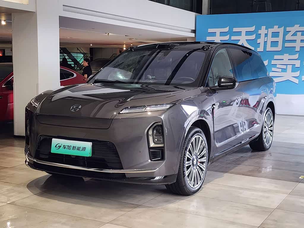 NIO ES8