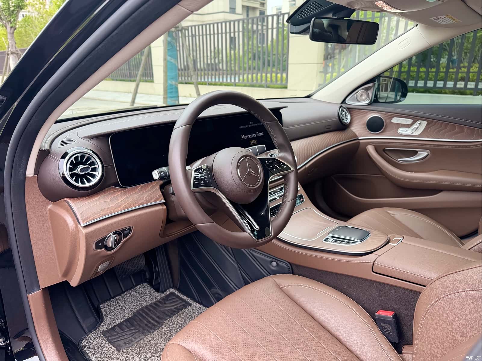 Mercedes-Benz E-Class, 2023 8