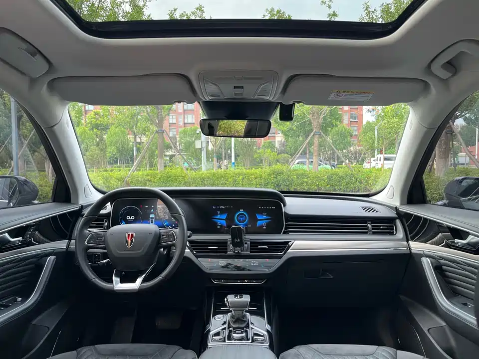 Hongqi HS5