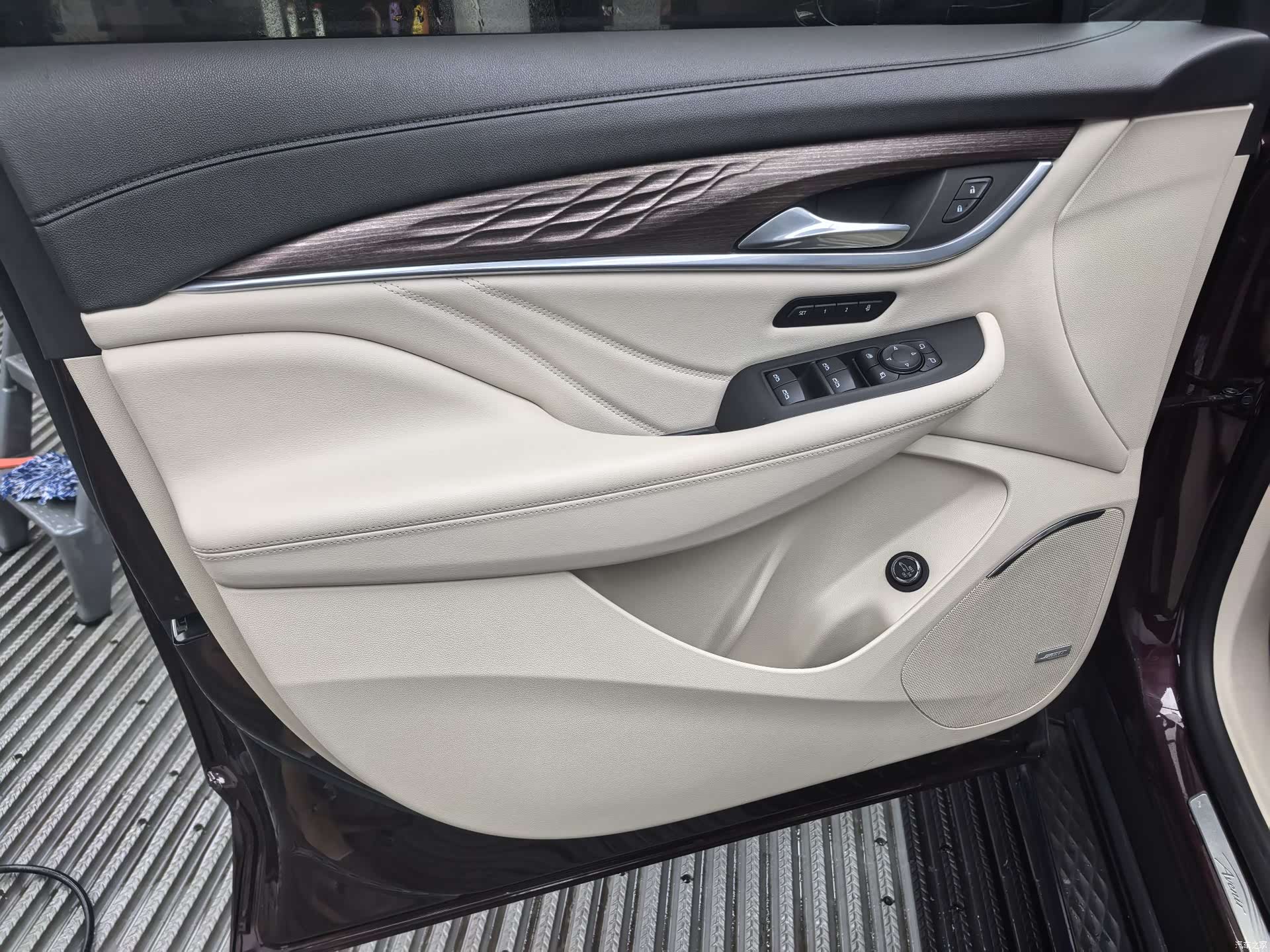 Buick Enclave, 2020 9
