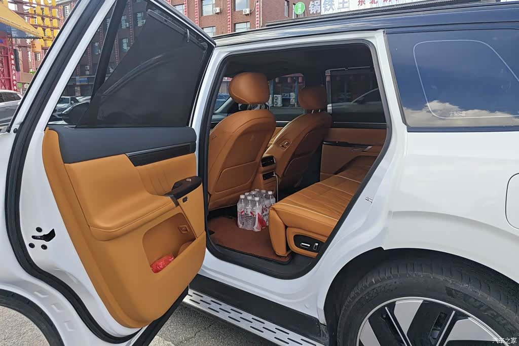 DongFeng eπ008, 2024 11