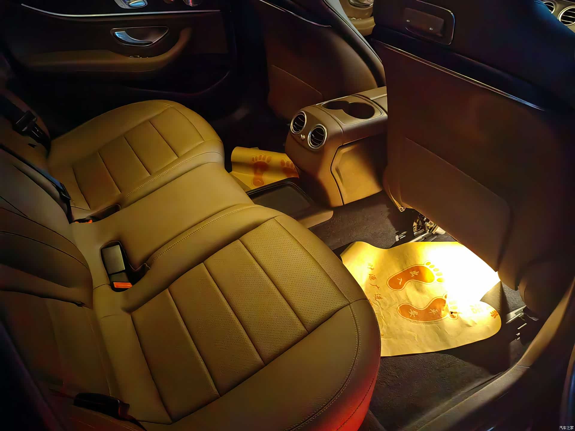 Mercedes-Benz E-Class, 2019 11