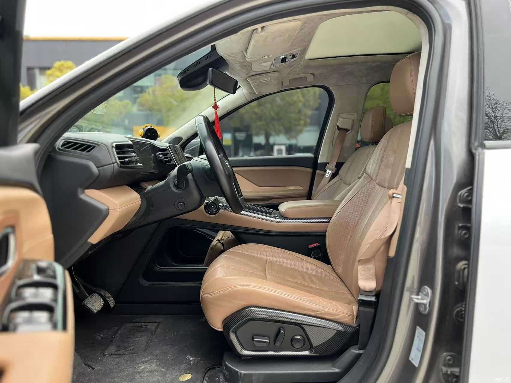 NIO ES8, 2019 4