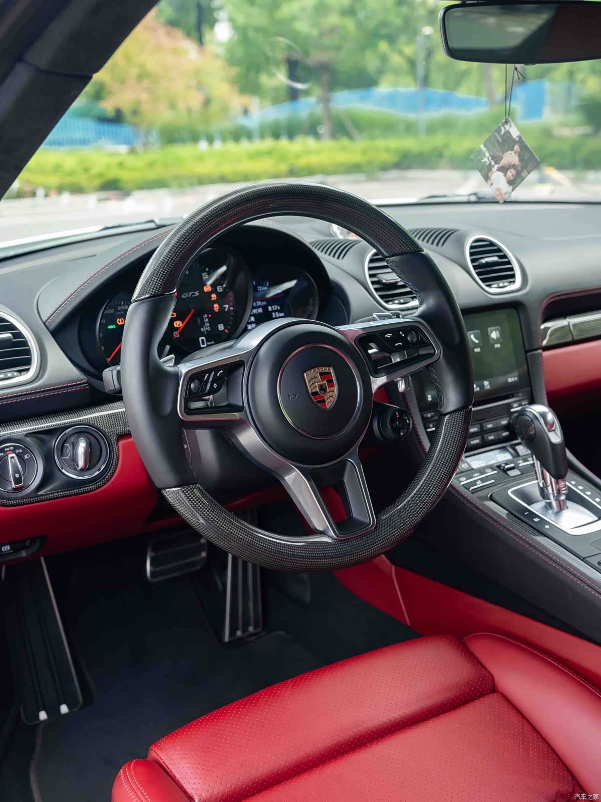 Porsche Cayman, 2018 13