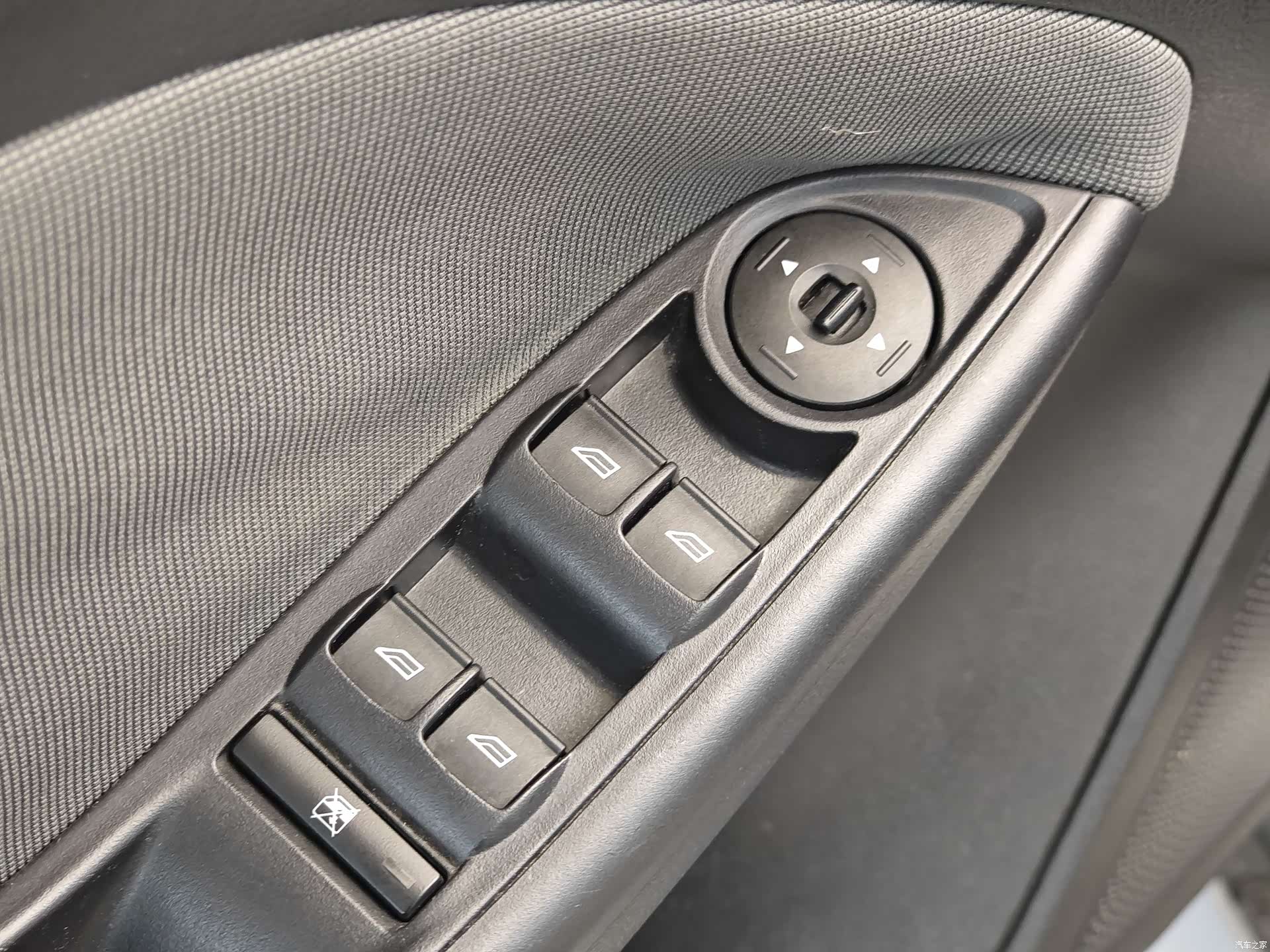 Ford Focus, 2015 9