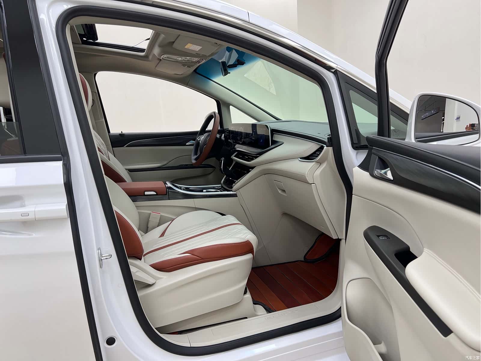 Buick GL8, 2022 12