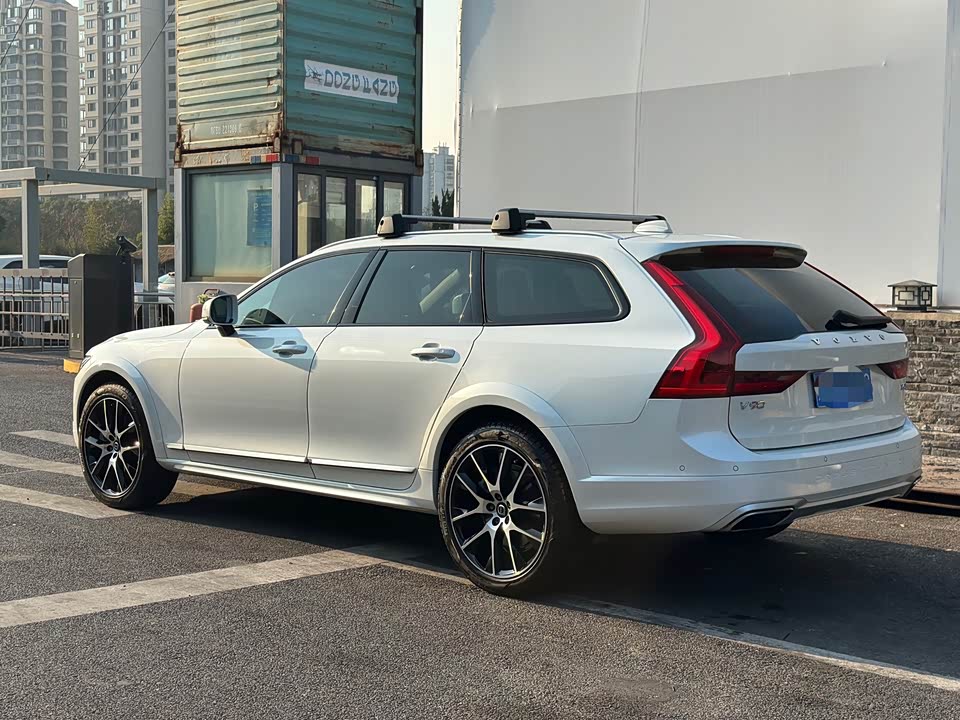 Volvo V90