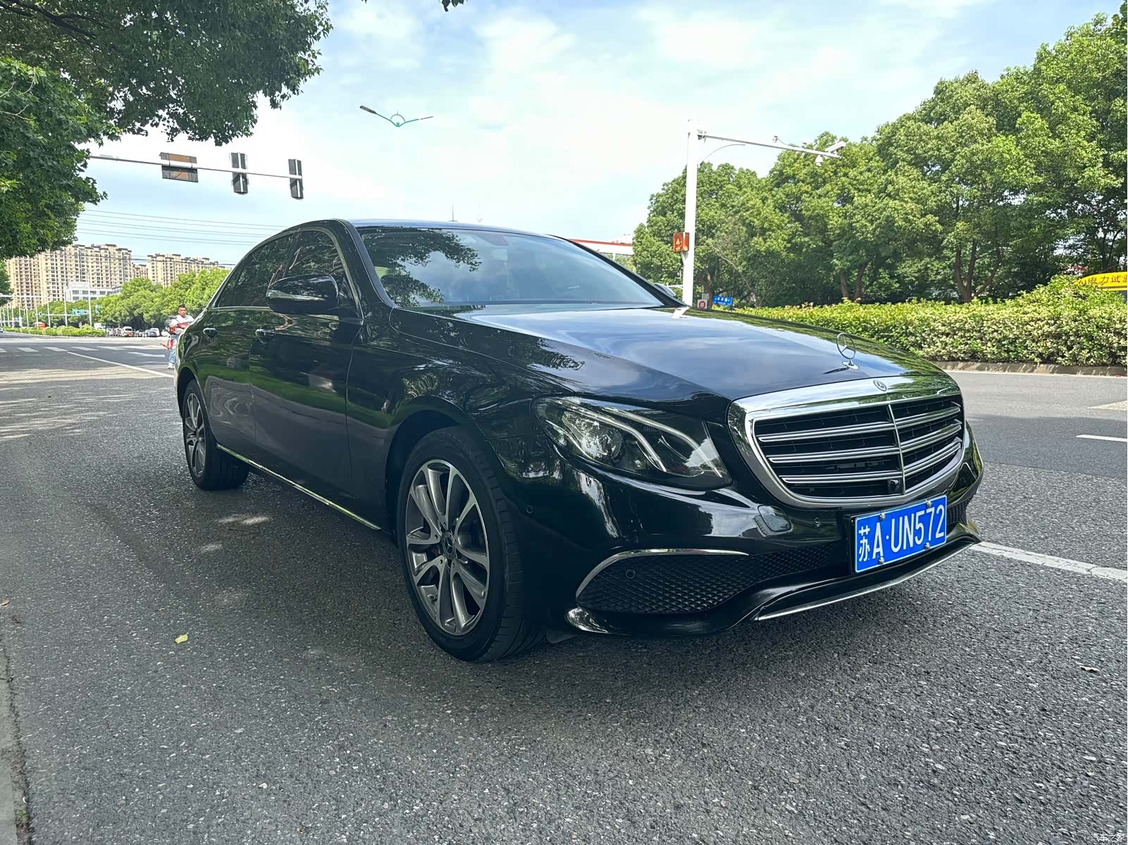 Mercedes-Benz E-Class, 2019 3