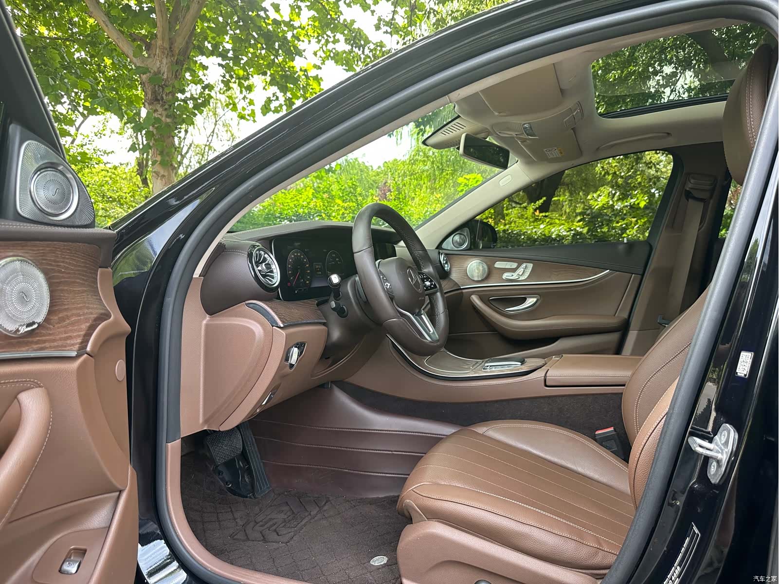 Mercedes-Benz E-Class, 2019 4