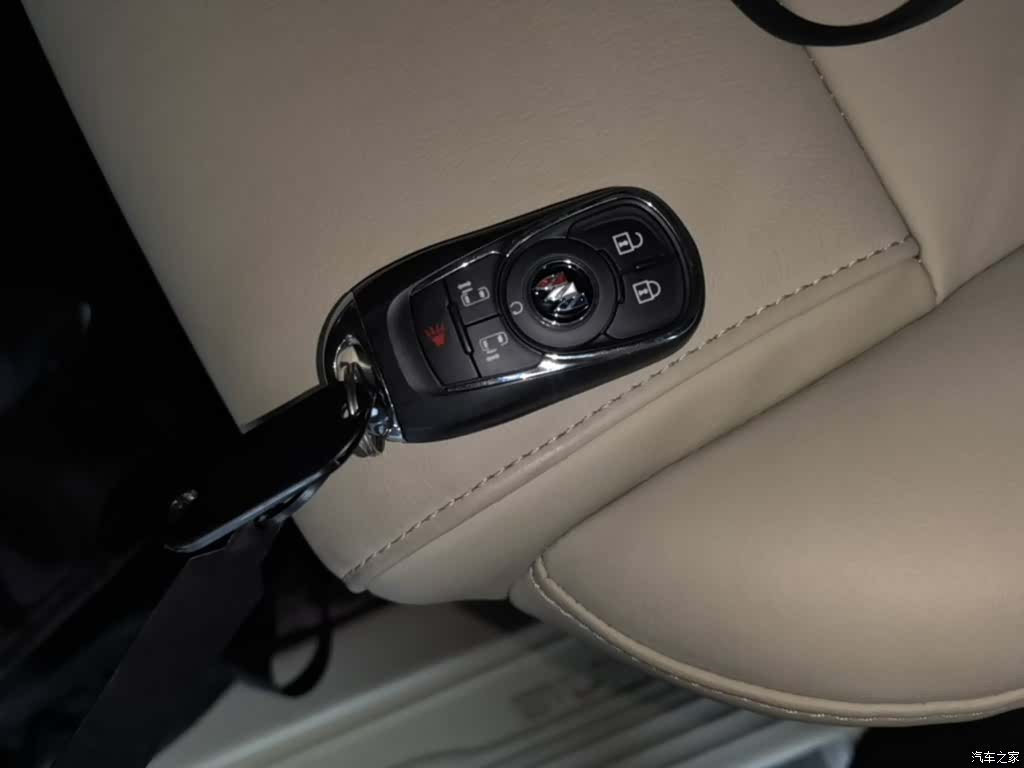 Buick GL8, 2023 9
