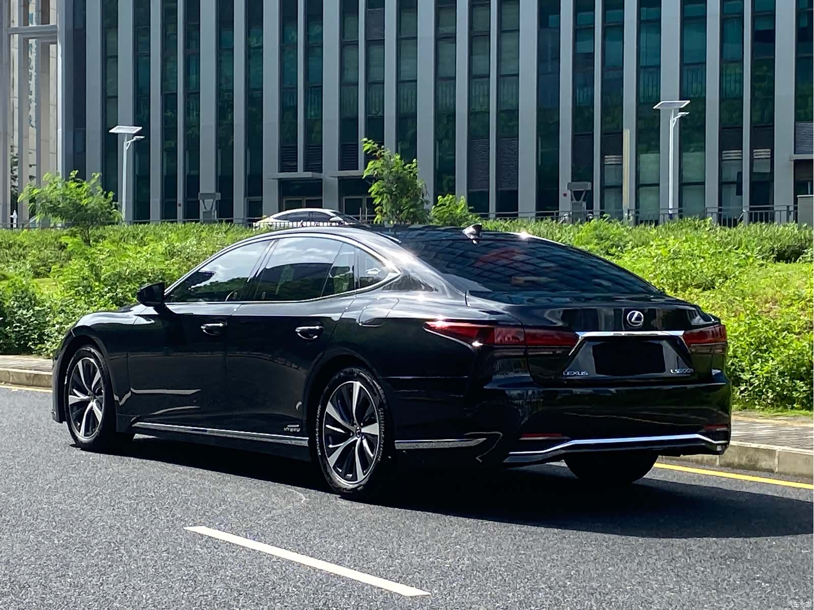 Lexus LS, 2023 все фото