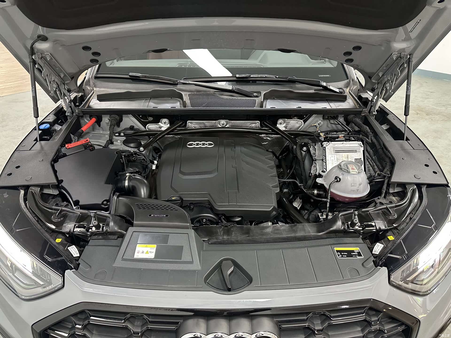 Audi Q5L, 2025 19