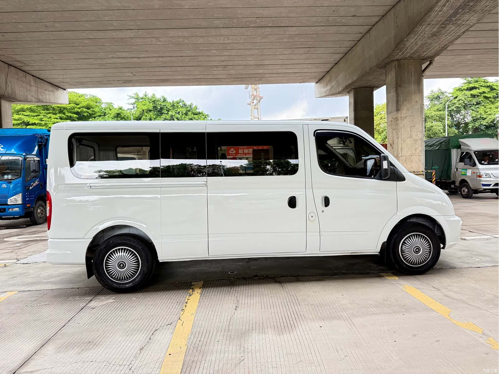 Maxus V80, 2023 4