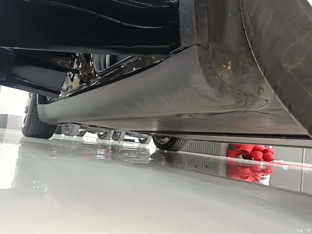 Tesla Model Y, 2023 21