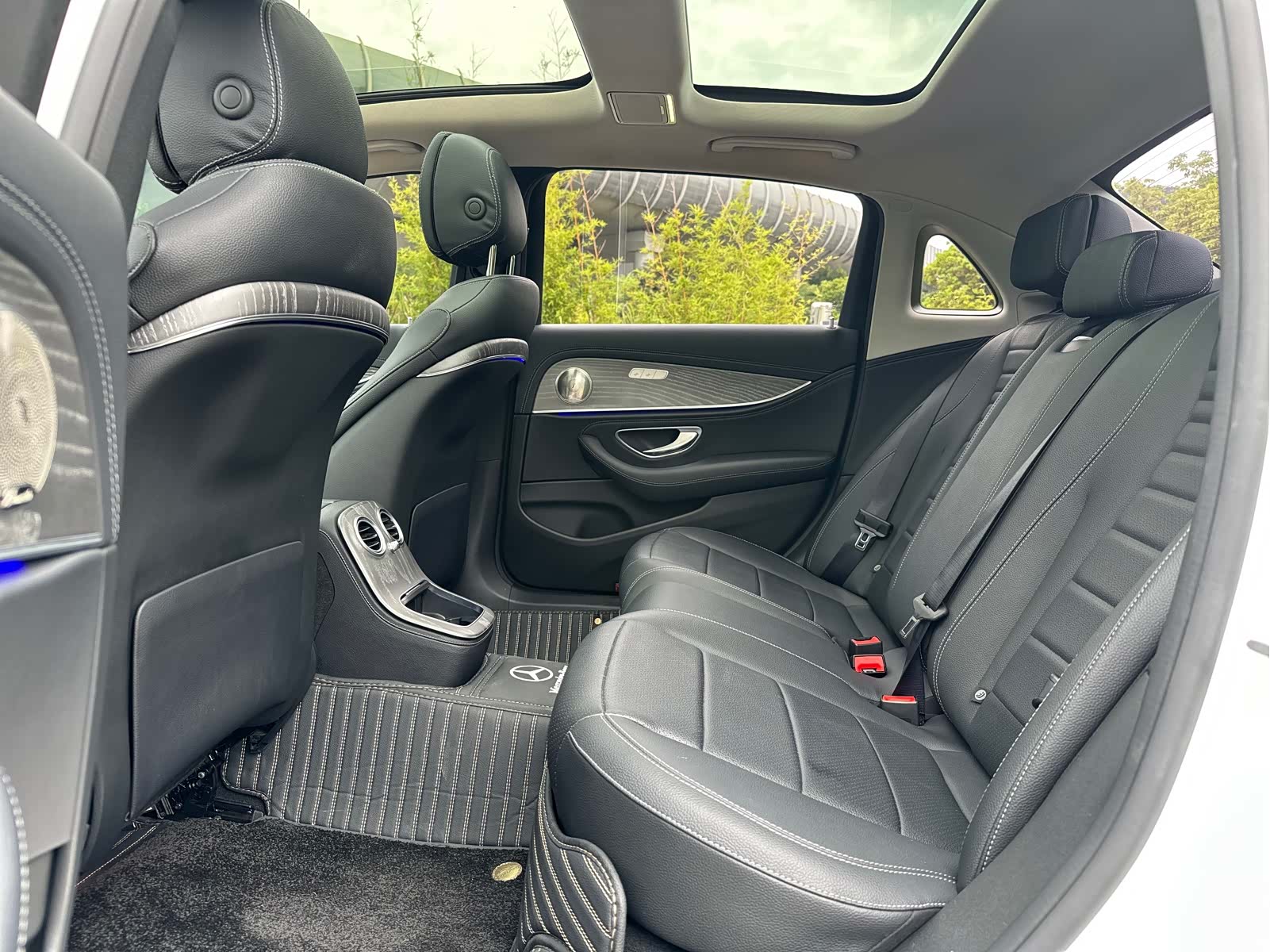 Mercedes-Benz E-Class, 2021 10