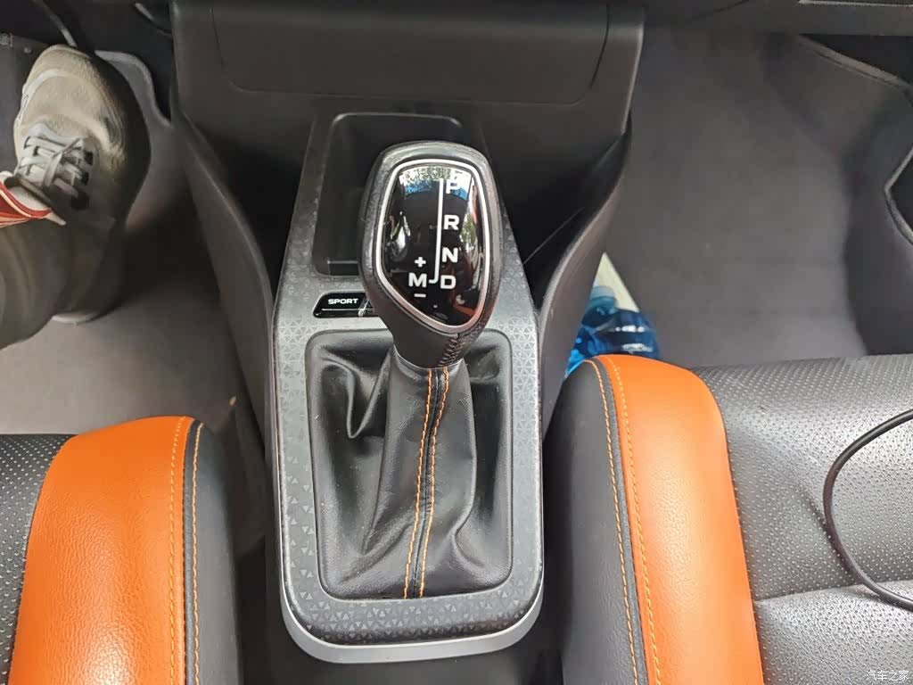 Geely X1, 2017 11