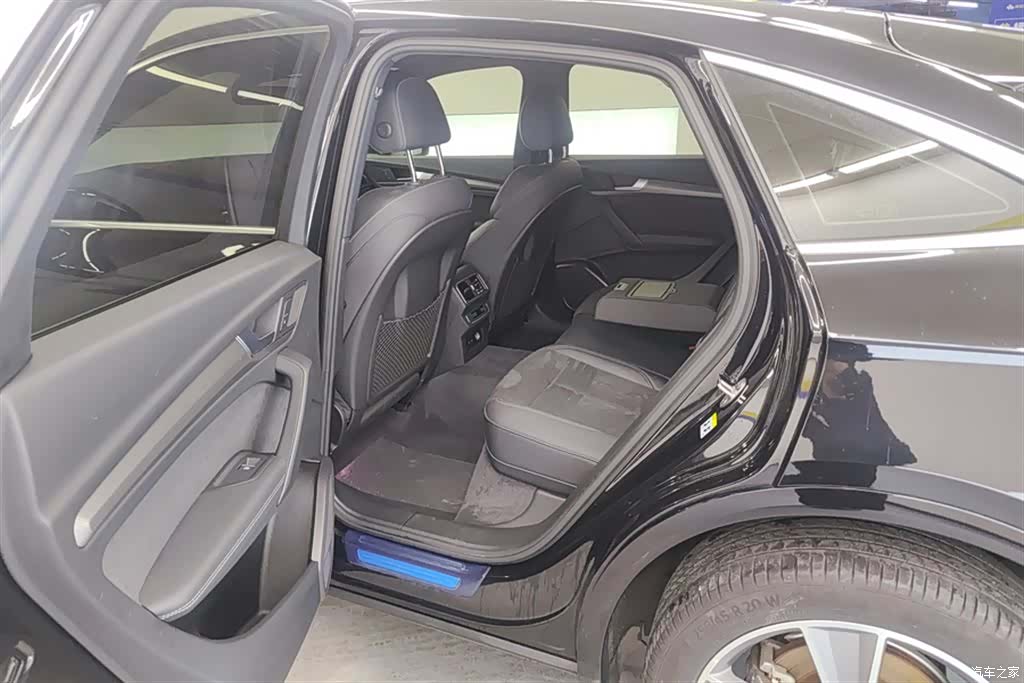Audi Q5L, 2022 11