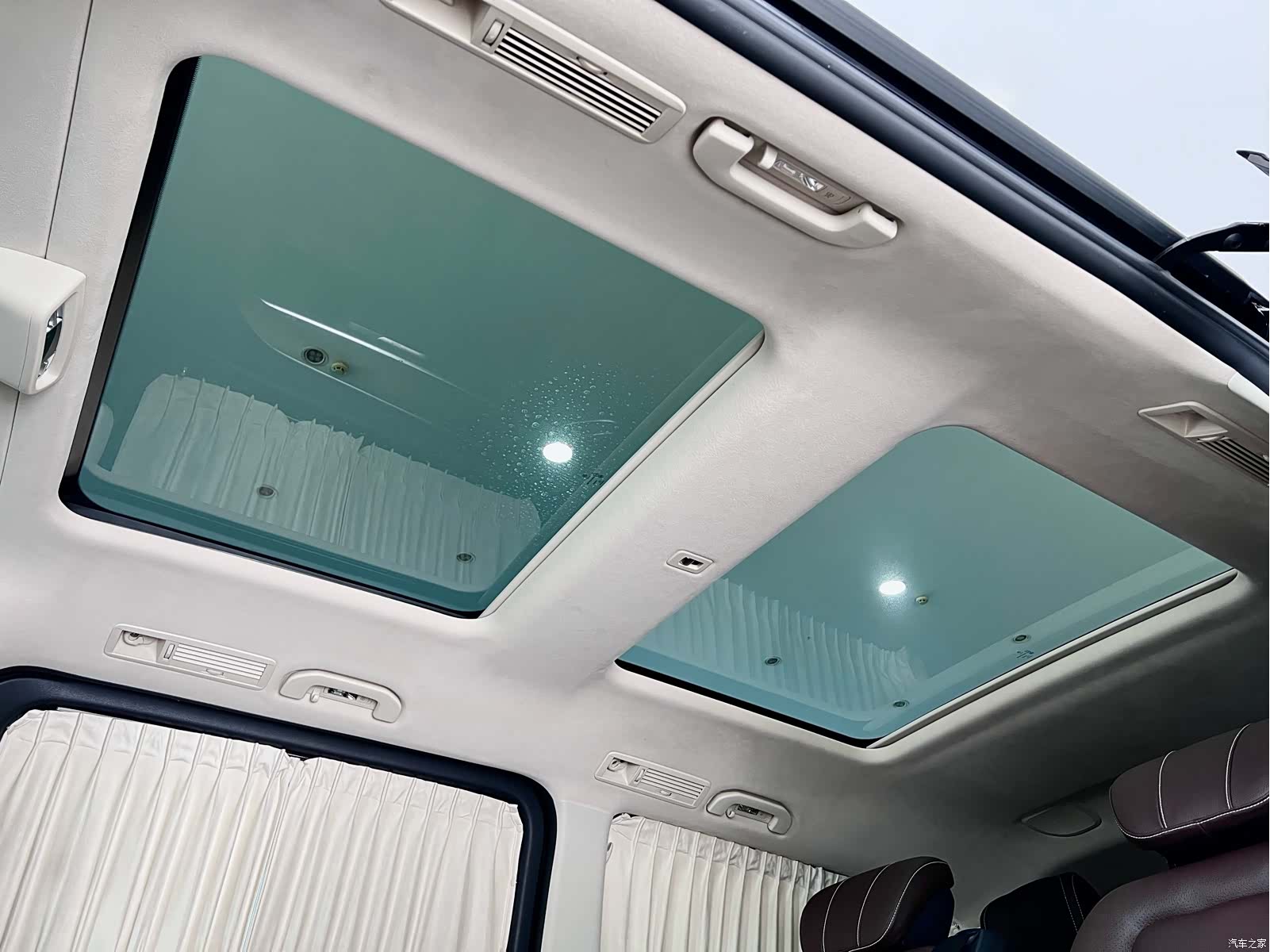 Mercedes-Benz V-Class, 2022 12