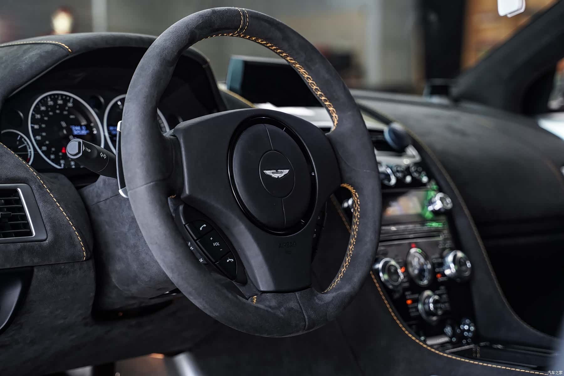 Aston Martin DBS, 2014 10