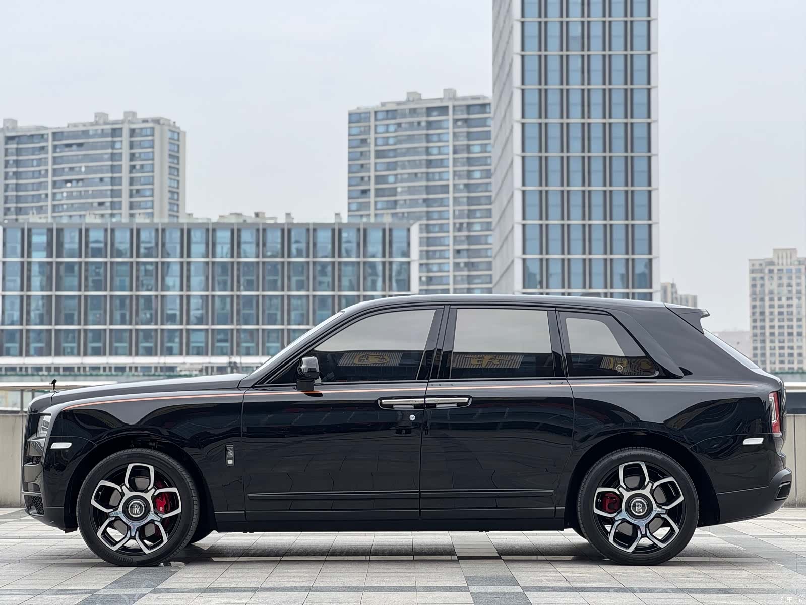 Rolls-Royce Cullinan, 2023 23