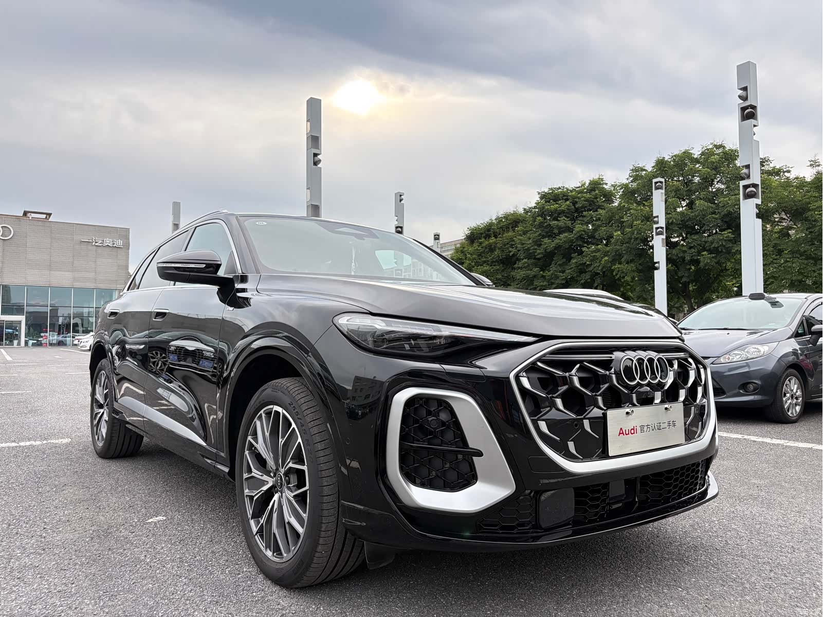 Audi Q5L, 2026 3