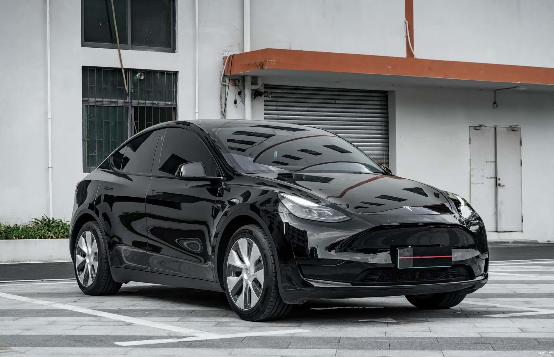 Tesla Model Y, 2023 3