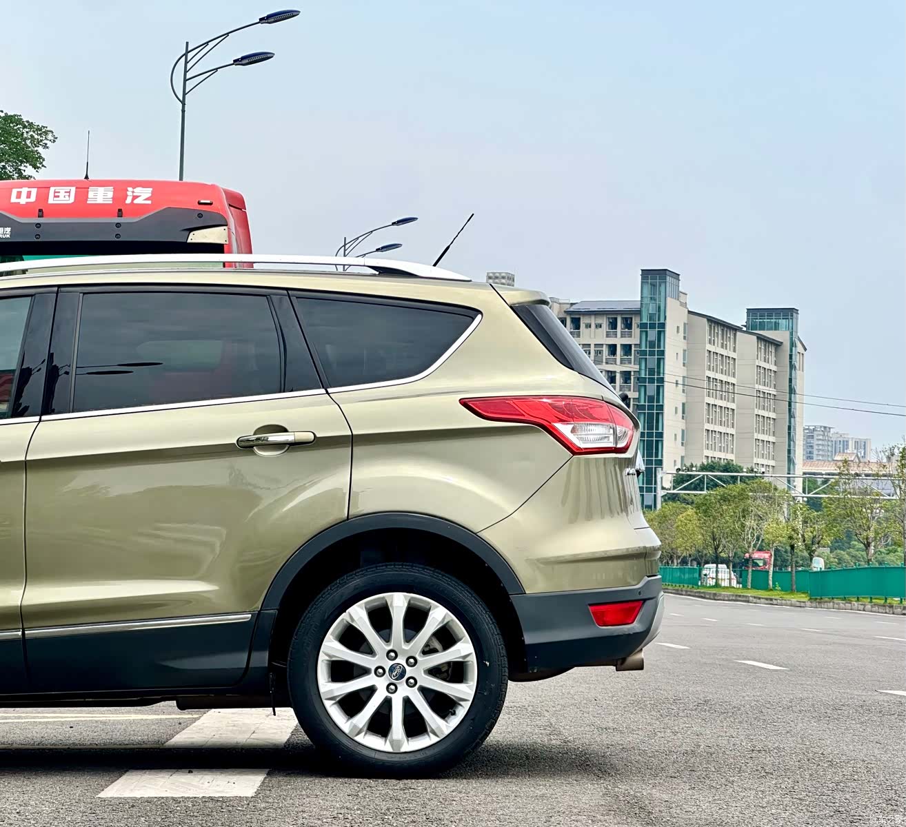 Ford Kuga, 2014 10