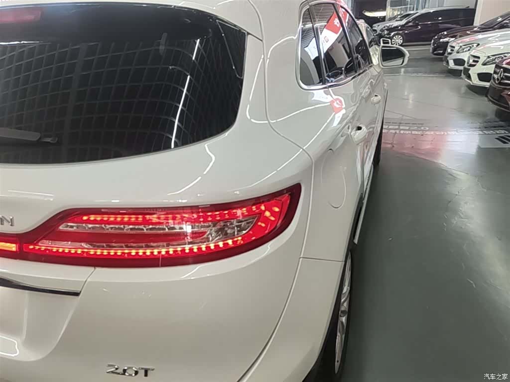 Lincoln MKC, 2020 8